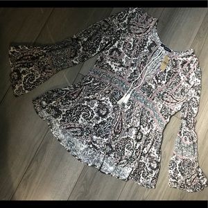 American Eagle Peasant Top